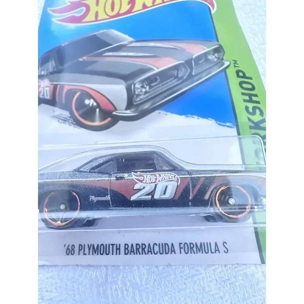 HOT WHEELS 1968 PLYMOUTH BARRACUDA FORMULA S 68 HW WORKSHOP BRAND NEW H1